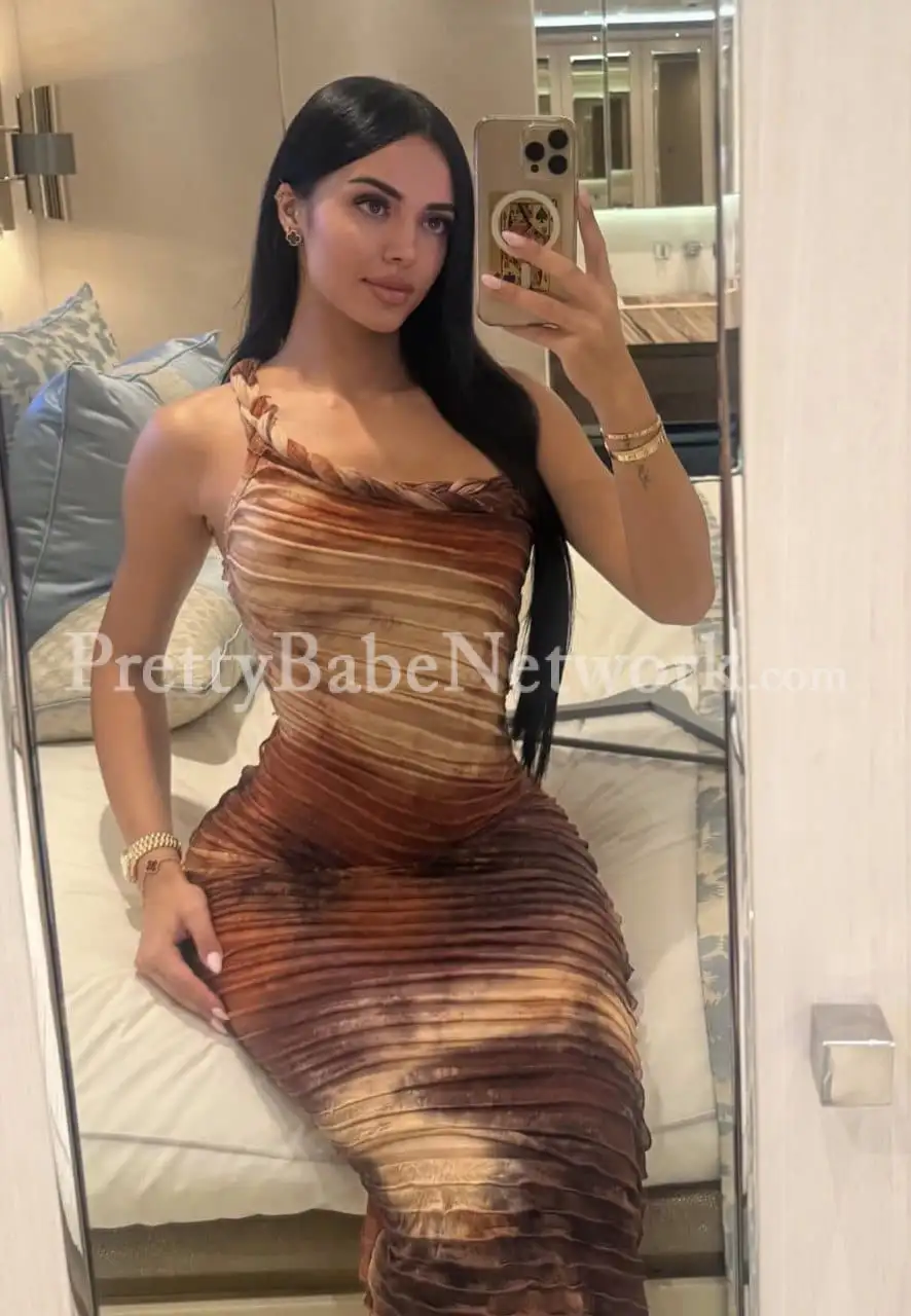 Get Ready to Meet with 23-Year-Old Russian Cute and Busty Call Girl Daria in Malviya Nagar